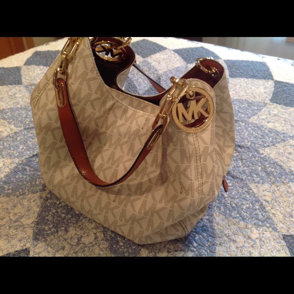 🔥🔥Authentic MICHAEL KORS Bag 🔥🔥